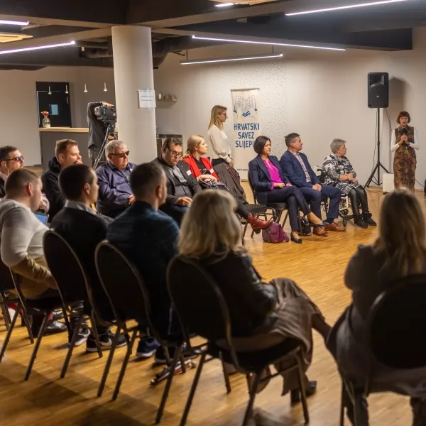 Bernarda Krizmanić / Abeceda komunikacije