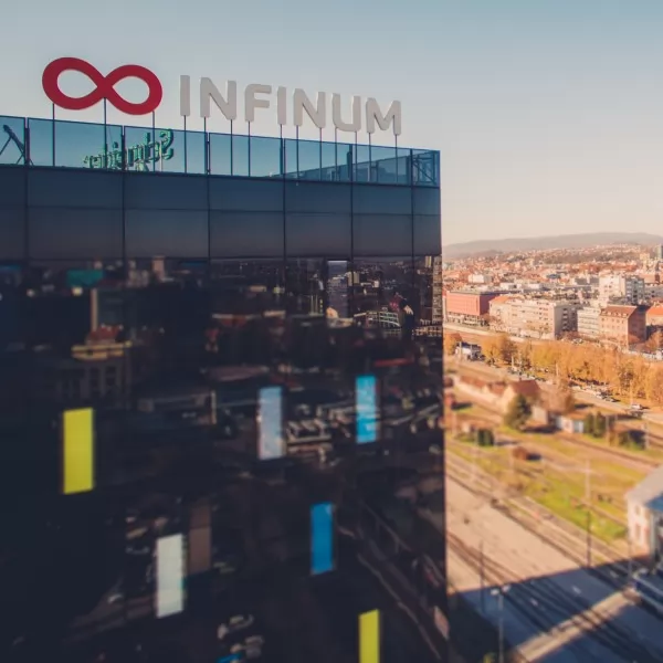 Ines Madunić / Komunikacijski laboratorij