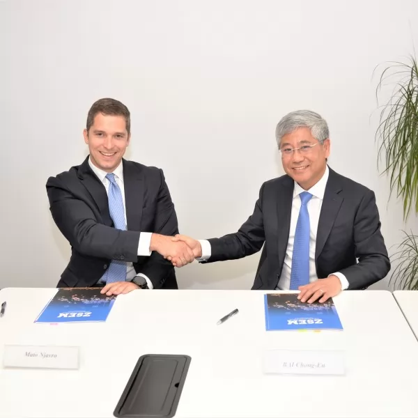 Dekan Mato Njavro (ZŠEM) i dekan Bai Chong'En (Tsinghua University School of Economics and Management)