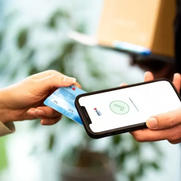 Sara Zadravec / Erste