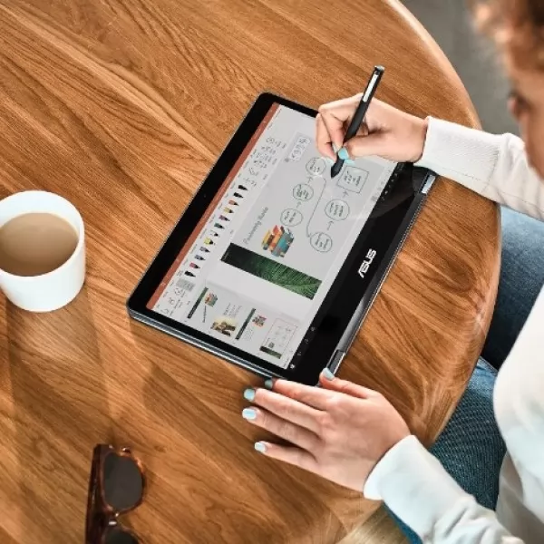 Lahorka Cvitković / LBS team