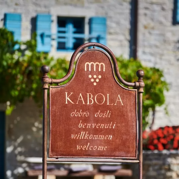 Alma Radoš / Lollipop PR