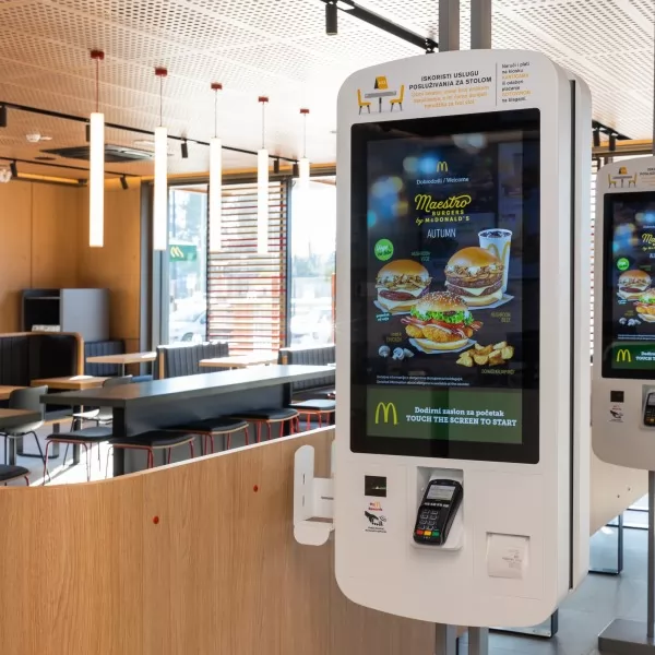 Andrea Dominiković / Komunikacijski laboratorij