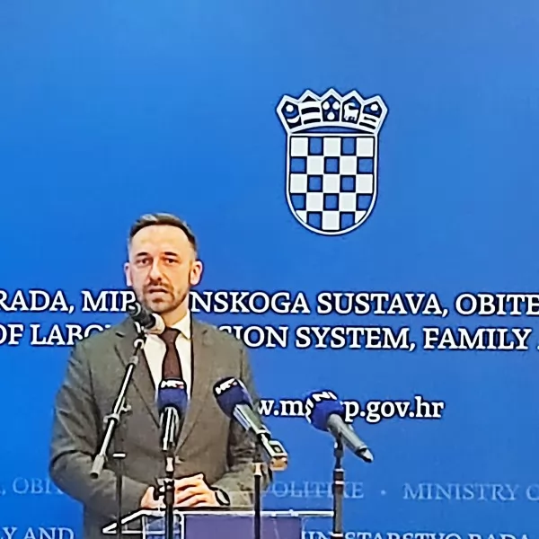 Ministar rada, mirovinskoga sustava, obitelji i socijalne politike Marin Piletić